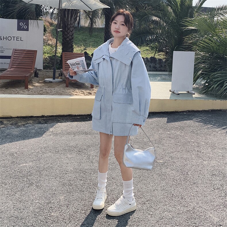 蓝色披肩领收腰风衣式外套女秋季2025新款小个子上衣气质超火减龄,女装短外套,2C216