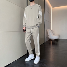 灰色