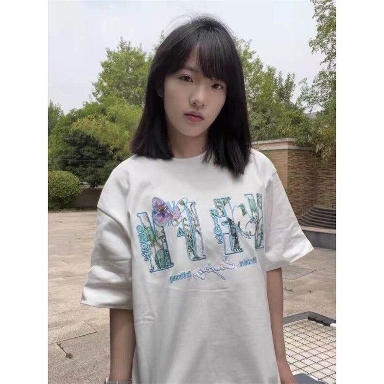H1018-P35刺绣贴蕾丝宽松休闲新款短袖t恤女图片