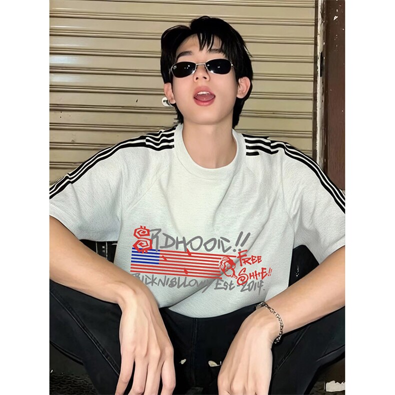 抖音得物品质二开240克宽松纯棉美式潮牌印花三条杠中性风短袖T恤,男装T恤,电商A486-1