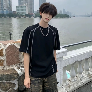 抖音得物二开240克宽松纯棉美式高街痞帅金属扣辑明线短袖T恤图片
