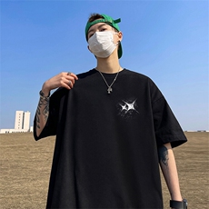 黑色