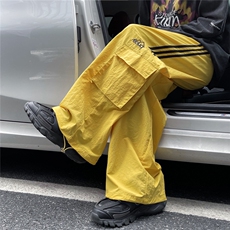 黄色