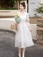 小个子法式白色雪纺连衣裙女夏季2025新款气质收腰遮肚子a字裙子，女装连衣裙，星期衣