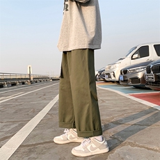 军绿色