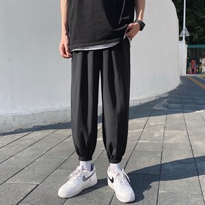 卡其色