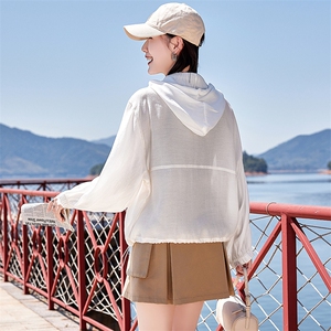 时尚短款防晒衣女款夏季2025新款宽松大码显瘦防晒服透气薄外套潮图片