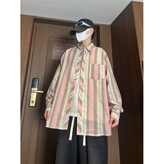 粉红色