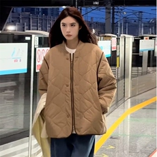 卡其色