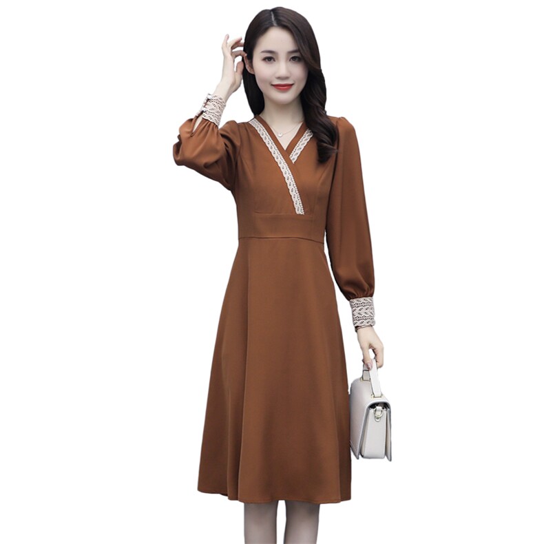 2021春季新款时尚舒适气质V领大摆镶花边连衣裙,女装连衣裙,岚衣(原川流布茜）