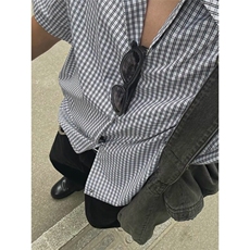 灰色