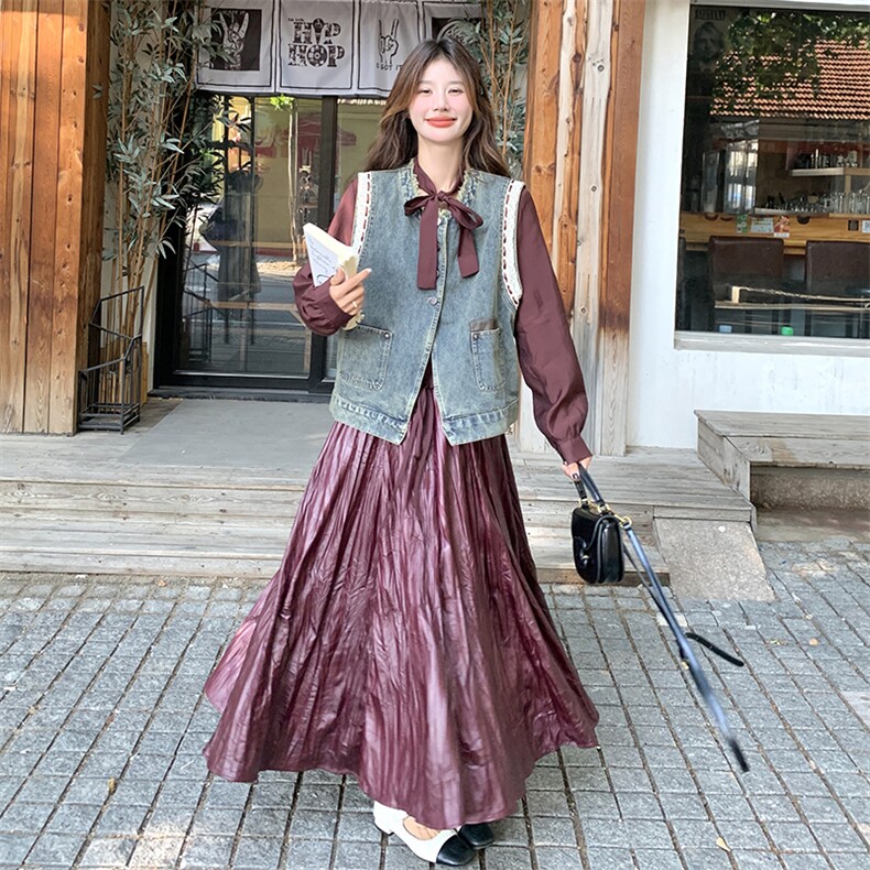 安哥拉红温柔风套装裙女2025秋季新款牛仔马甲打底衫半身裙三件套图片