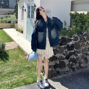 韩版渐变水洗牛仔夹克女拼接口袋设计感宽松休闲百搭秋款短外套图片