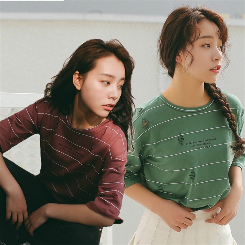 优雅韩版细横条纹通勤圆领潮流甜美2021年夏季T恤，女装T恤，奕阳依阁