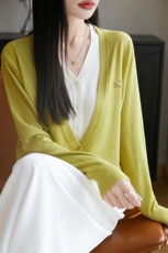 春秋新款精纺羊毛开衫女V领拼色假两件毛衣宽松长袖针织外套上衣，女装针织衫/毛衣，暖烁羊绒