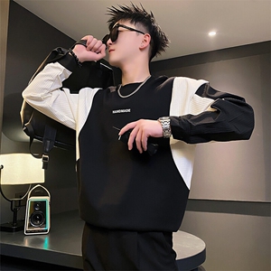AW187/特P88控118春季社会小伙设计感字母拼接撞色百搭卫衣男黑首,男装配高筒鞋穿搭图片