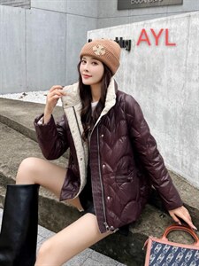 冬装上新羽绒服。，女装羽绒服，爱依玲