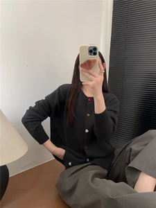 时尚百搭爱心扣羊毛针织开衫女宽松显瘦休闲简约外套图片