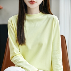 鹅黄色