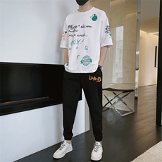 白色