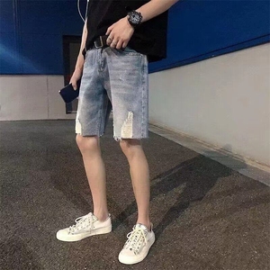 港风破洞牛仔短裤男潮牌网红五分裤嘻哈潮流百搭宽松图片