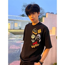 黑色