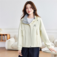 现货！2026年春季外套女短款休闲设计感上衣，女装短外套，沐七七