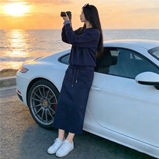 个性简约休闲时尚套装女春季袖口拼接色设计圆领卫衣半身裙两件套，女装套装/套裙，江南