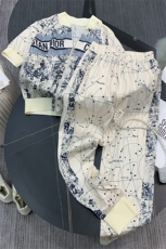 巨好看时尚休闲套装夏季新款立领拉链开衫印花卫衣束脚卫裤两件套，女装套装/套裙，江南