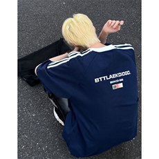 藏青色