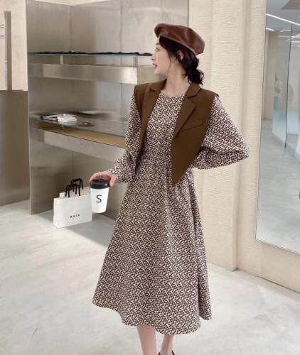 秋款两件套碎花连衣裙，女装连衣裙，吉之红