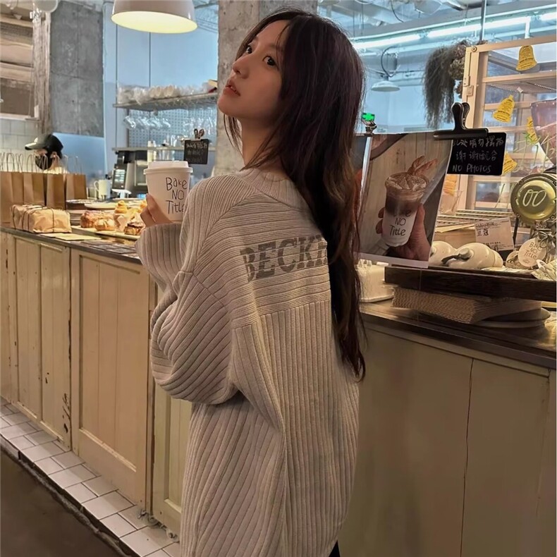 M271-P57数字印花V领针织衫女秋冬季美式复古宽松休闲设计感,男装针织衫/毛衣,电商B323A
