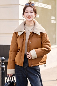 现货！2025冬季新款白鸭绒羽绒服女图片