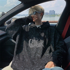 黑色