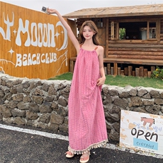 亮片流苏拼接玫红色吊带连衣裙女夏2025新款多巴胺绝美洋气长裙子，女装连衣裙，2C216