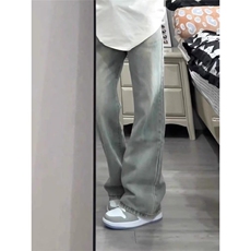 烟灰色