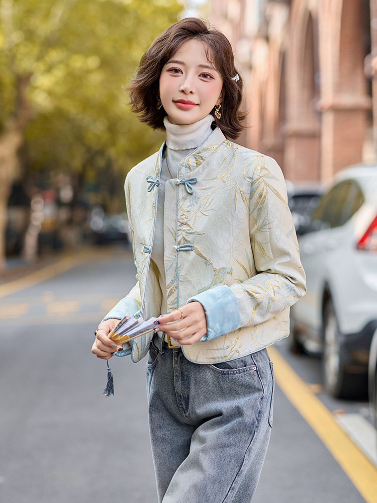 新中式轻薄羽绒服女短款2025年新款春白鸭绒时尚唐装提花外套,女装短外套,水衣源