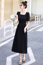 法式气质方领泡泡袖黑色连衣裙女夏季2025新款高级感修身显瘦裙子，女装连衣裙，意芙