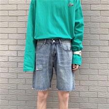 深蓝色