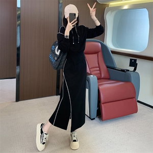 女秋时尚修身减龄收腰短款卫衣开叉半身裙套装图片