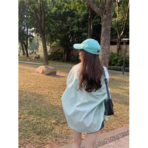 TC692-P45 高级感绿色防晒条纹衬衫设计感小众中长款上衣图片