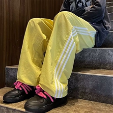 黄色