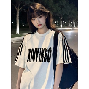 抖音得物高品质二开240克宽松纯棉美式潮牌三条杠织带短袖T恤图片