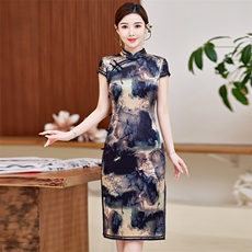 送考妈妈真丝国风水墨印花中长款桑蚕丝改良旗袍女气质显瘦连衣裙，女装汉服/婚纱/旗袍/礼服，小荷流