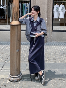 韩系早秋穿搭上衣半身裙套装女2025新款松弛感披肩条纹衬衫三件套图片