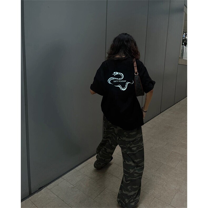 美式高级感蛇年印花反光半袖t恤男款夏季设计感休闲内搭打底上衣图片