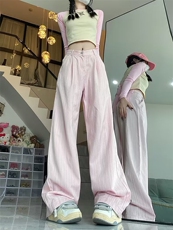 粉红色