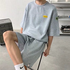 灰色