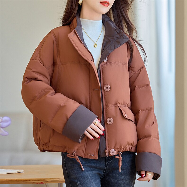 撞色立领短款羽绒服女2024冬季新款小个子休闲超好看白鸭绒面包服图片