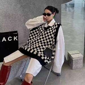 现货 棋牌格马甲图片